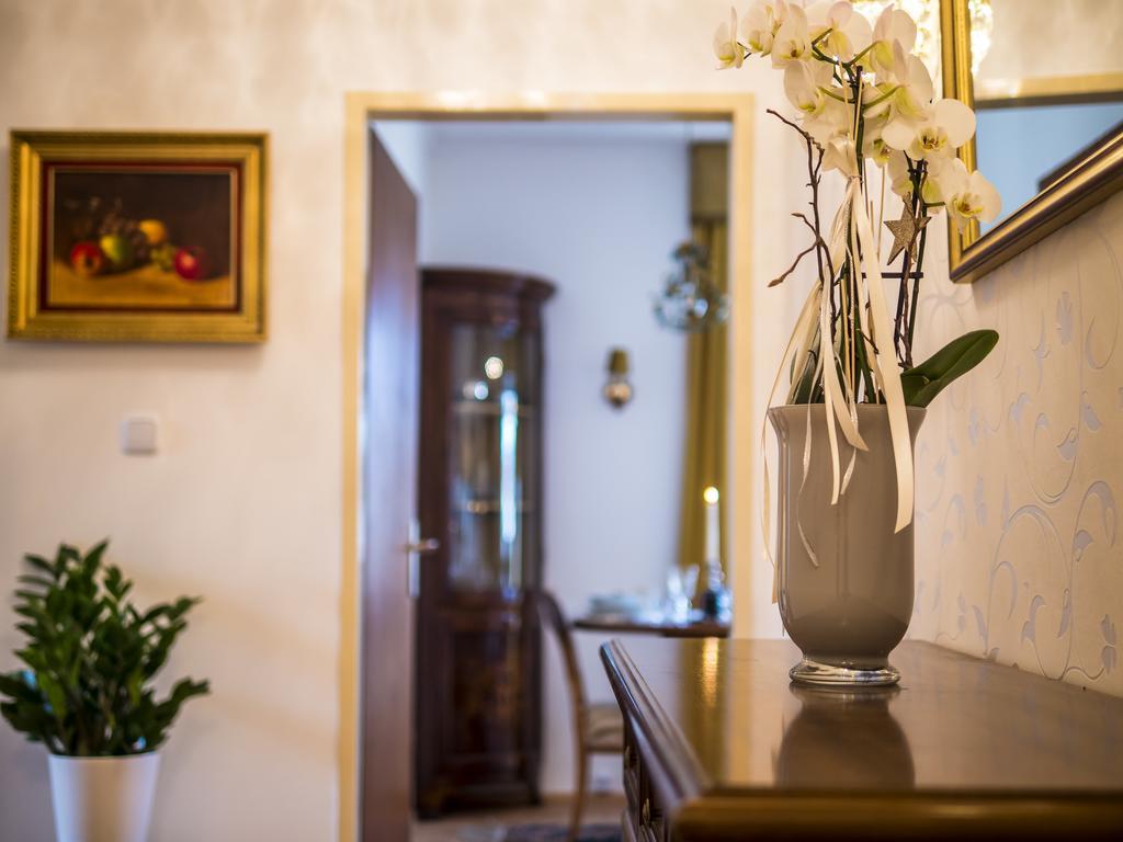 Apartment "Maria Theresia" Graz Exterior photo